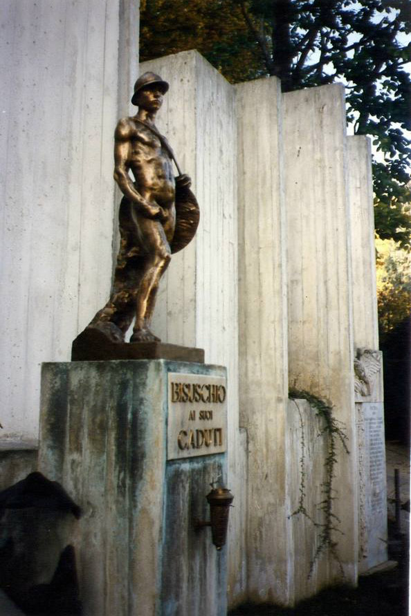 BISUSCHIO (VA) Monumento ai Caduti dopo il restauro